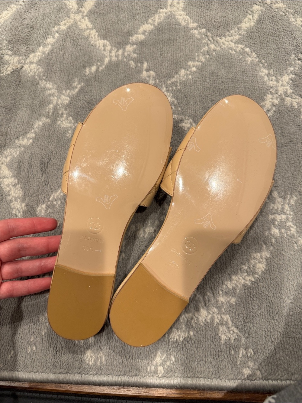Chanel style Quilted Beige Slide Sandals with Gold Chain Logo - Picture 3 of 4